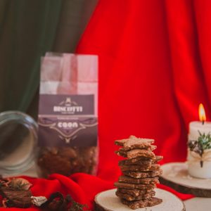 Biscotti di Natale cacao e nocciole - immagine 2