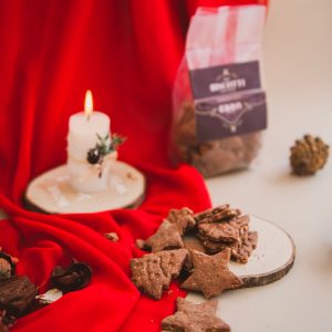 Biscotti di Natale cacao e nocciole - immagine 3